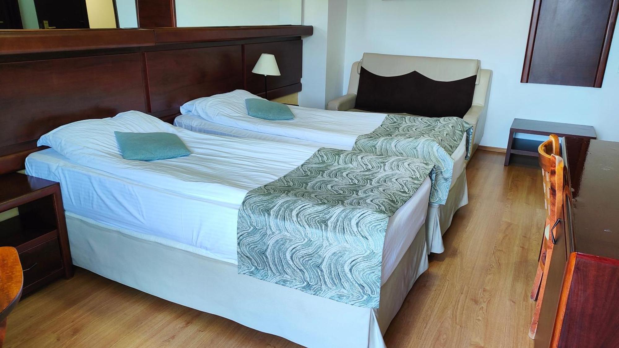 Hotel Valea Cu Pesti Căpăţîneni-Ungureni Bagian luar foto