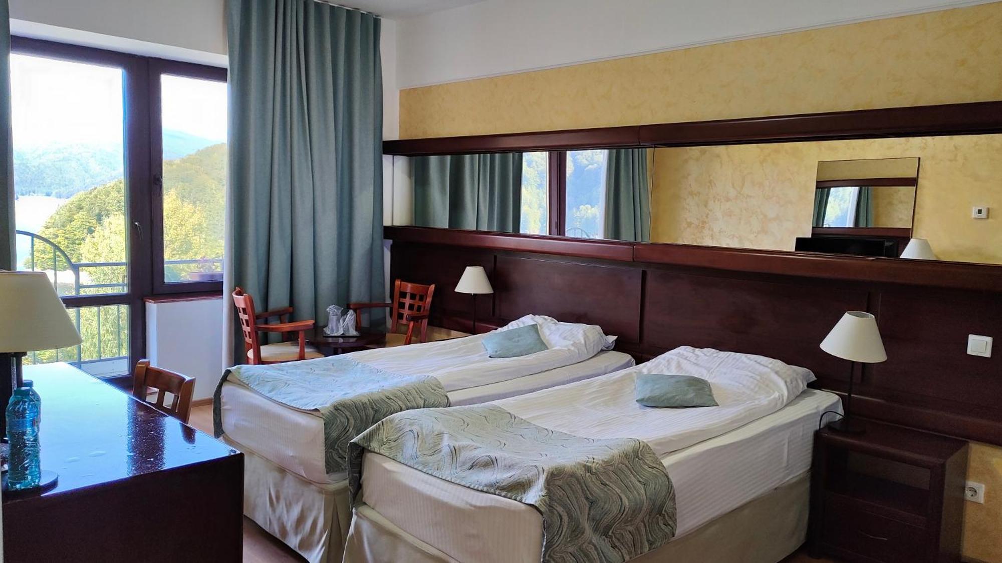 Hotel Valea Cu Pesti Căpăţîneni-Ungureni Bagian luar foto