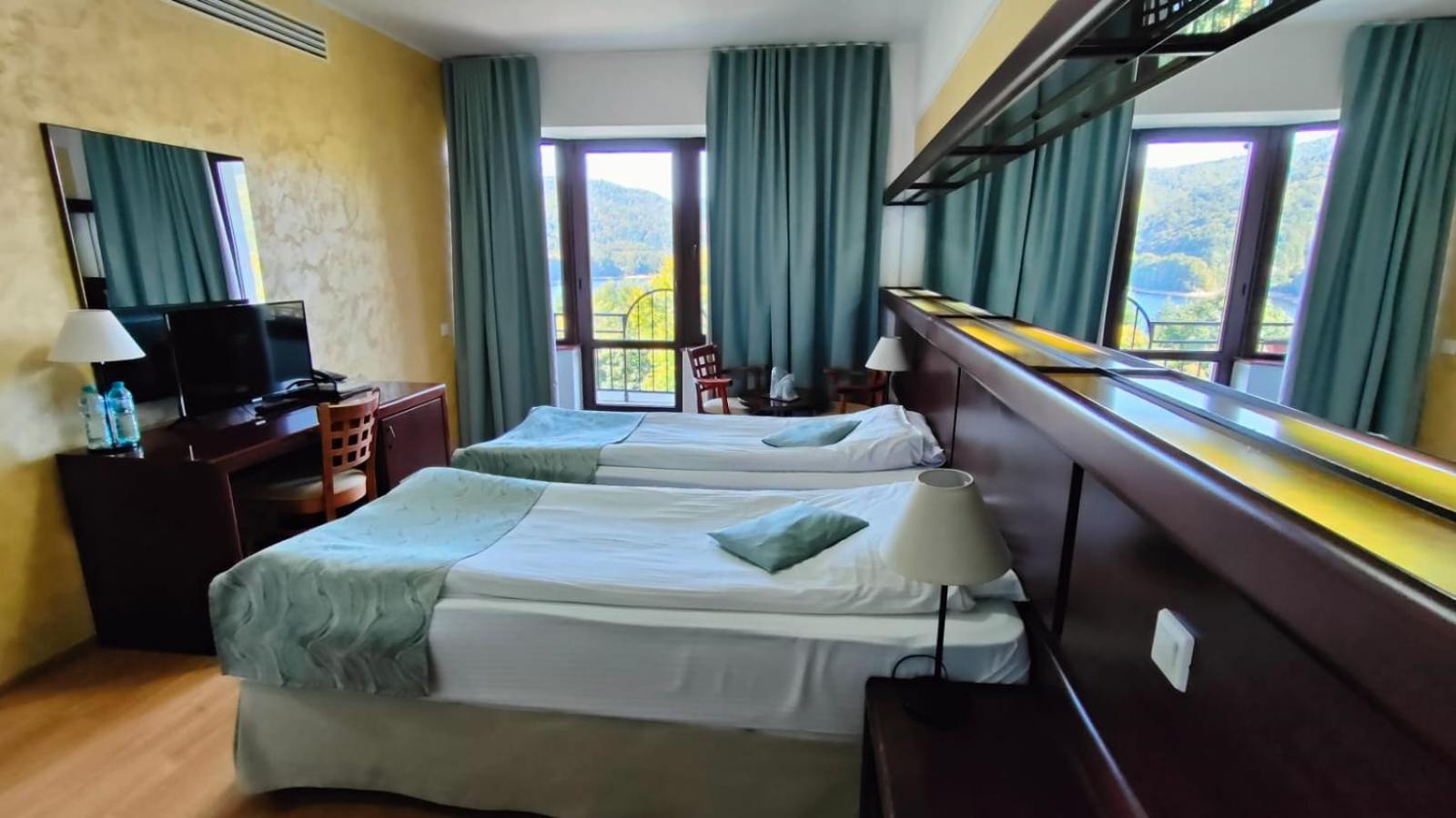 Hotel Valea Cu Pesti Căpăţîneni-Ungureni Bagian luar foto