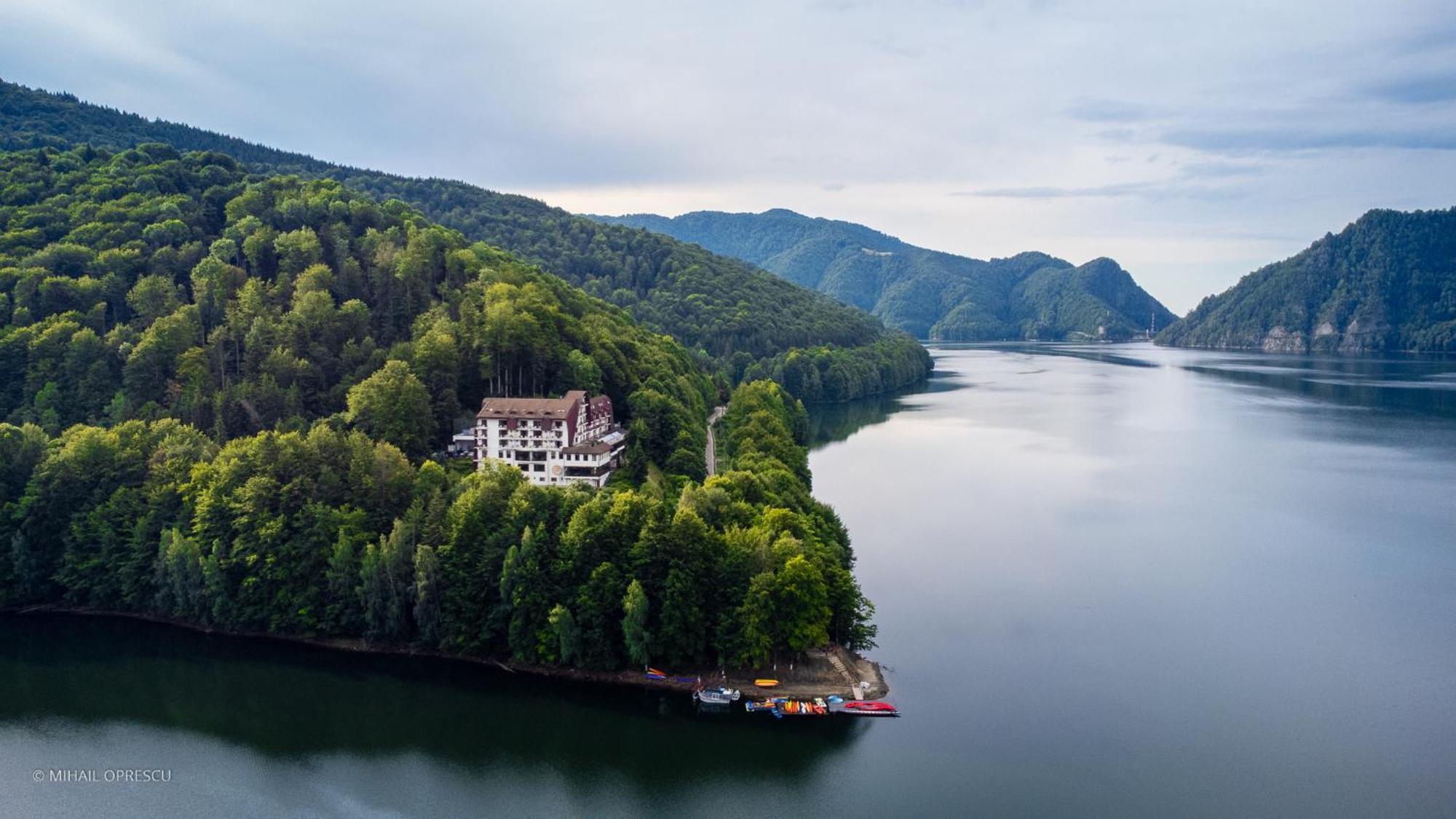 Hotel Valea Cu Pesti Căpăţîneni-Ungureni Bagian luar foto