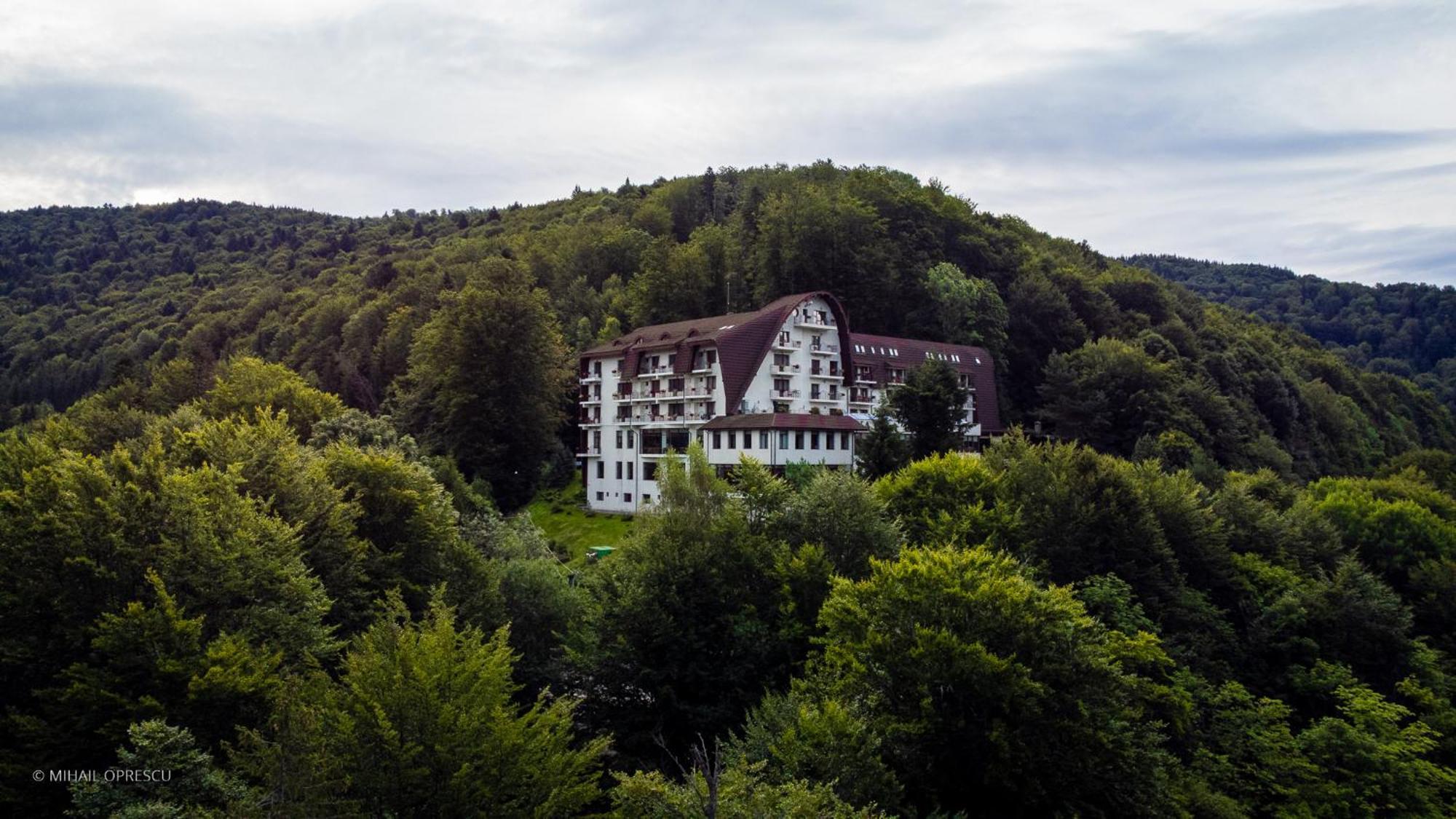 Hotel Valea Cu Pesti Căpăţîneni-Ungureni Bagian luar foto
