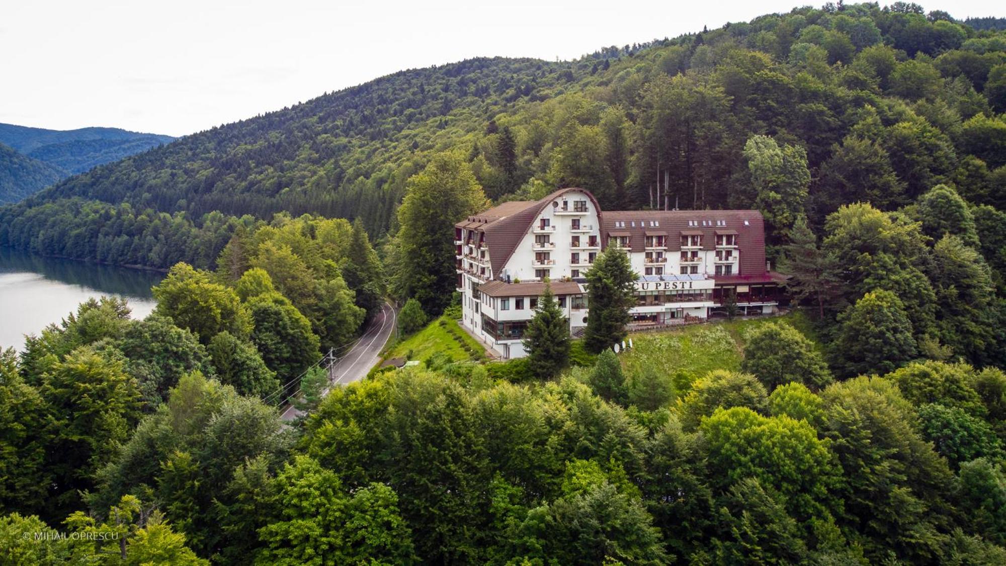 Hotel Valea Cu Pesti Căpăţîneni-Ungureni Bagian luar foto
