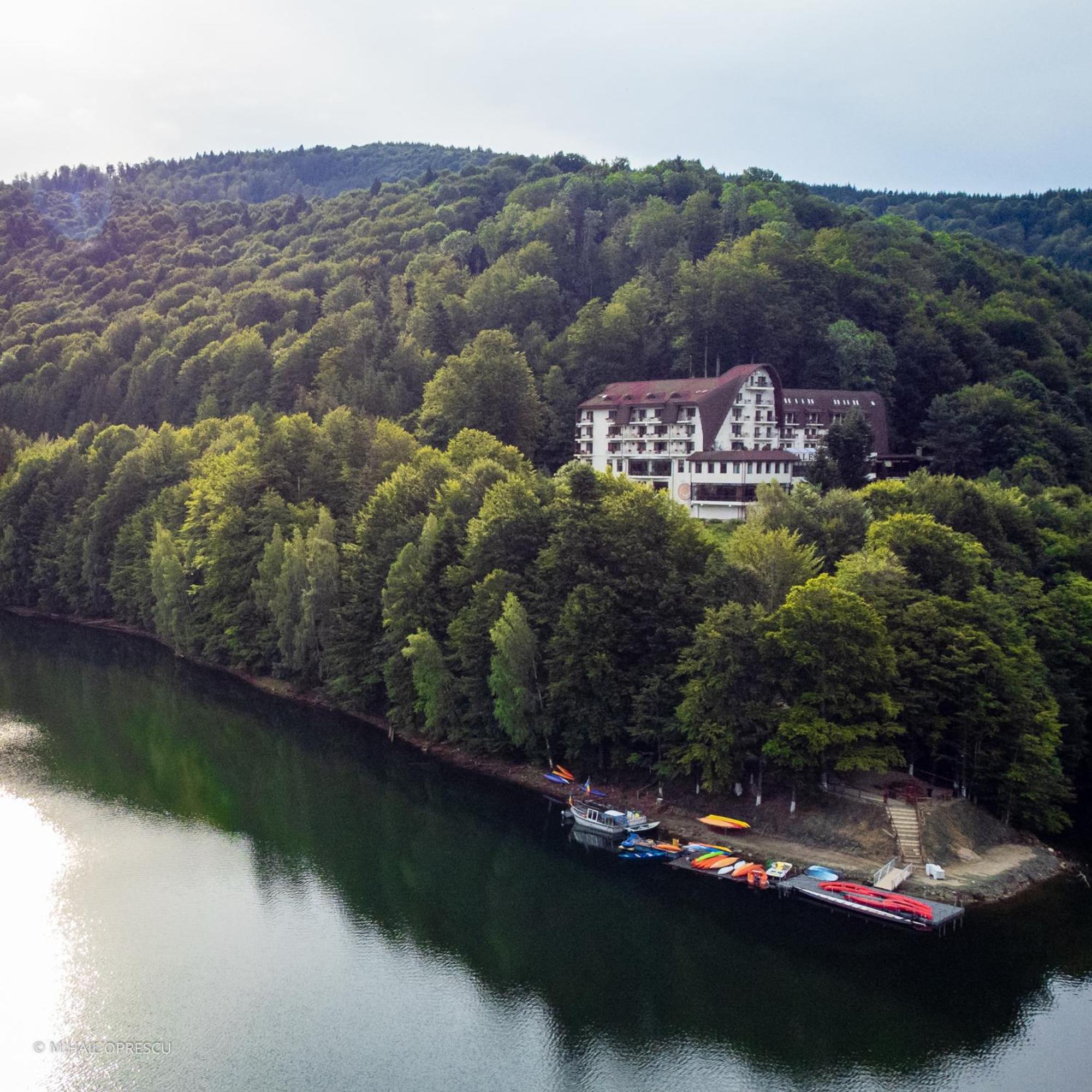 Hotel Valea Cu Pesti Căpăţîneni-Ungureni Bagian luar foto