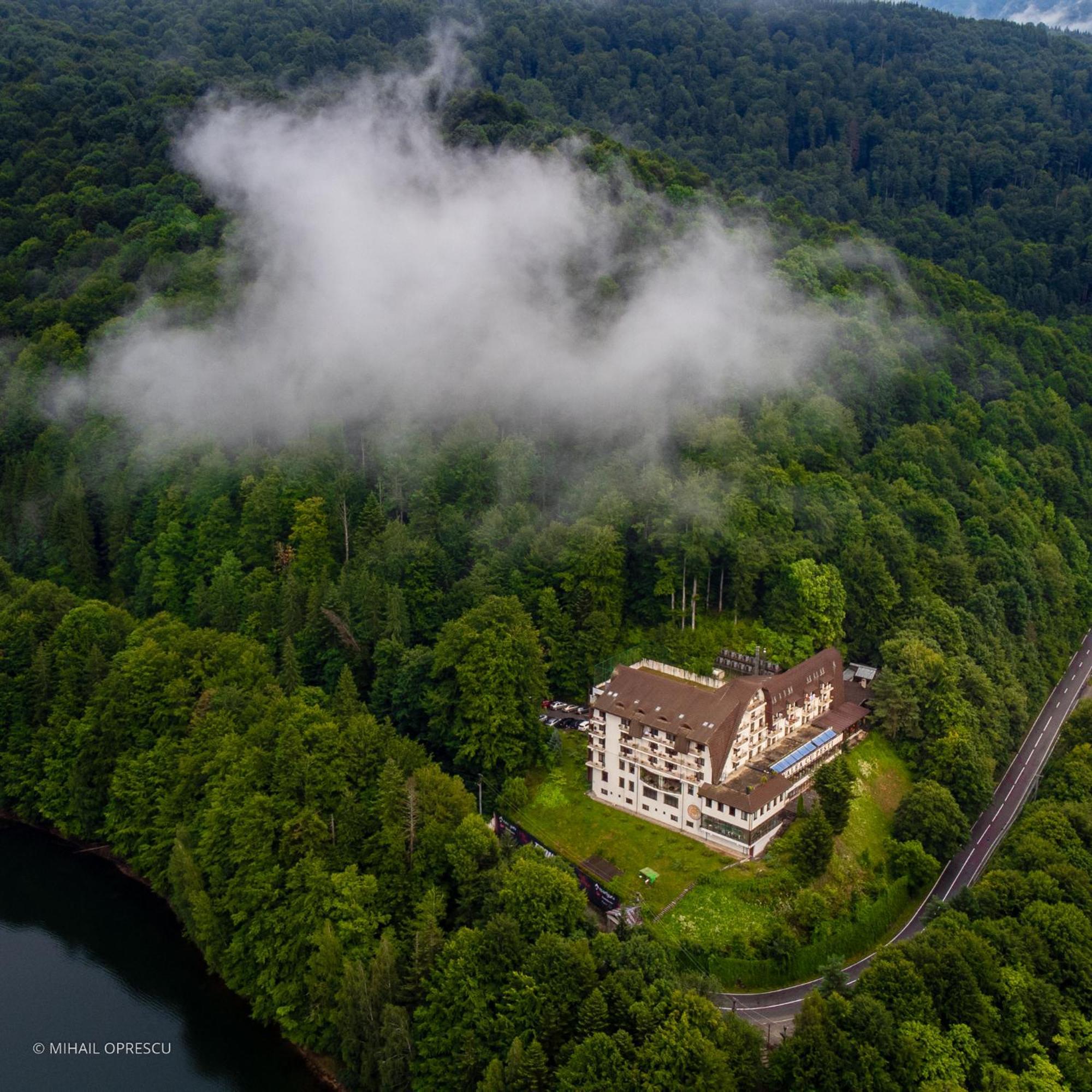 Hotel Valea Cu Pesti Căpăţîneni-Ungureni Bagian luar foto