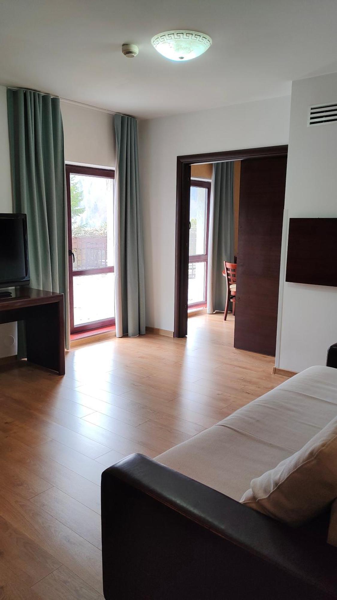 Hotel Valea Cu Pesti Căpăţîneni-Ungureni Bagian luar foto