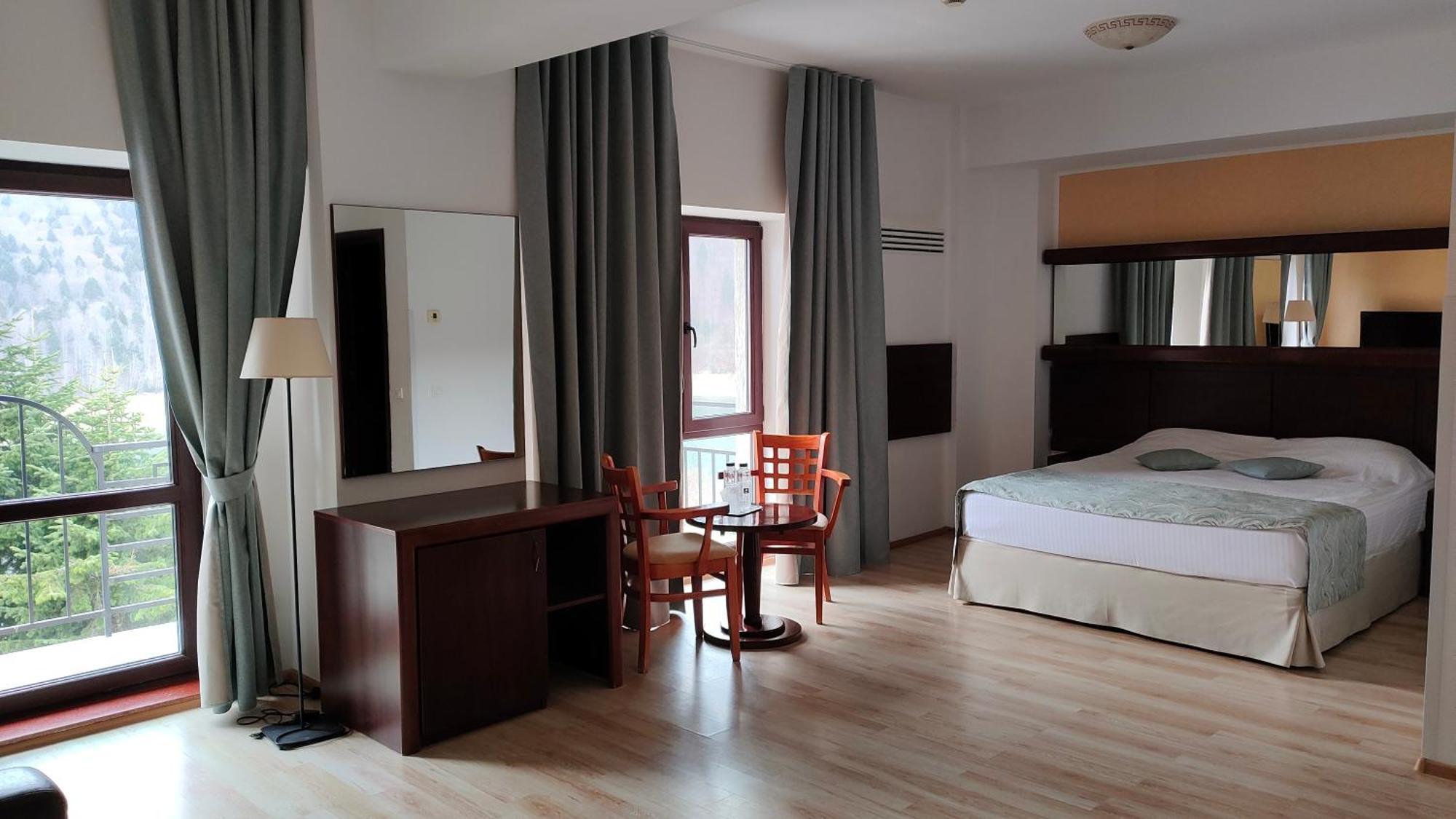 Hotel Valea Cu Pesti Căpăţîneni-Ungureni Bagian luar foto