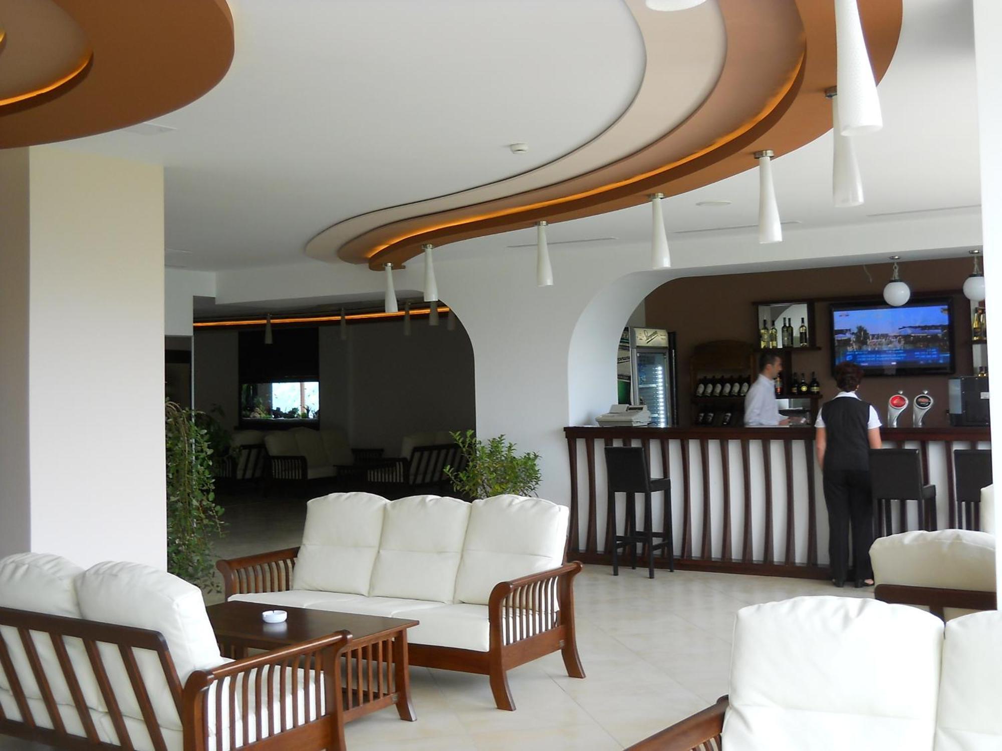 Hotel Valea Cu Pesti Căpăţîneni-Ungureni Bagian luar foto