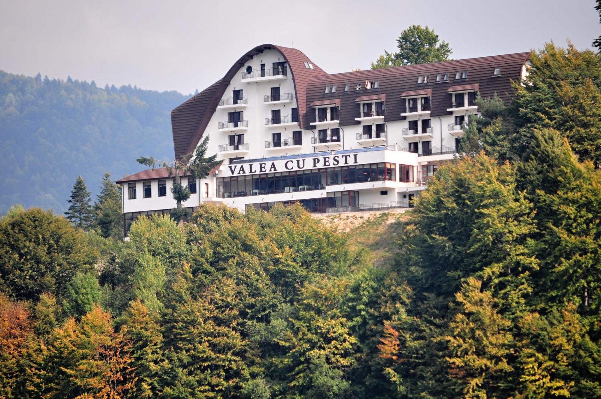 Hotel Valea Cu Pesti Căpăţîneni-Ungureni Bagian luar foto